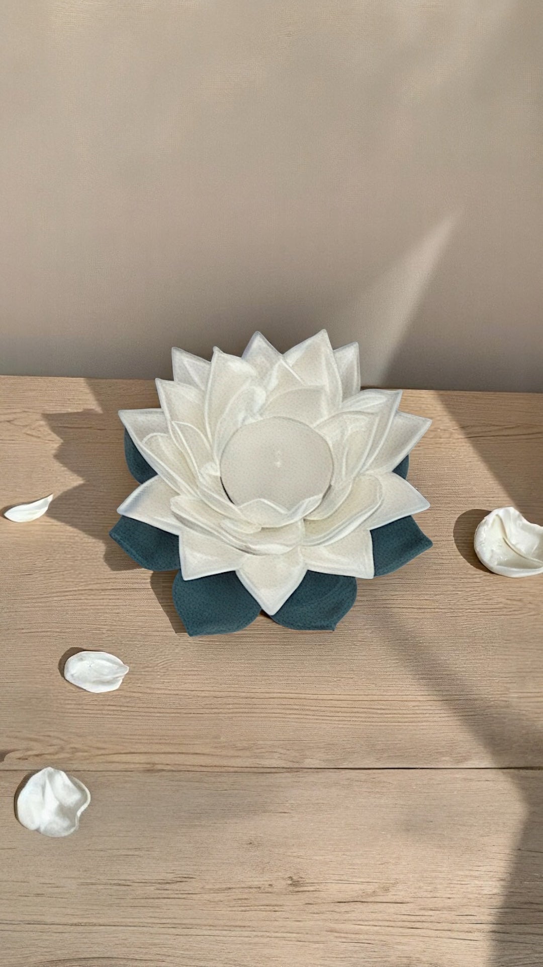 Flora Shine Lotus Çiçeği Tealight Mumluk | 11 Renk Seçeneği