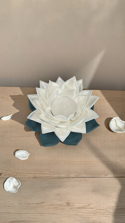 Flora Shine Lotus Çiçeği Tealight Mumluk | 11 Renk Seçeneği